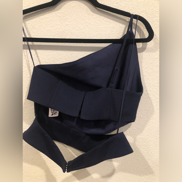 Top - Picture 3 of 5